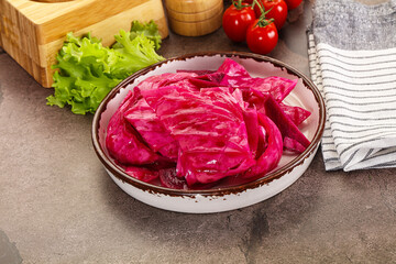 Red pickled cabbage with beetroot
