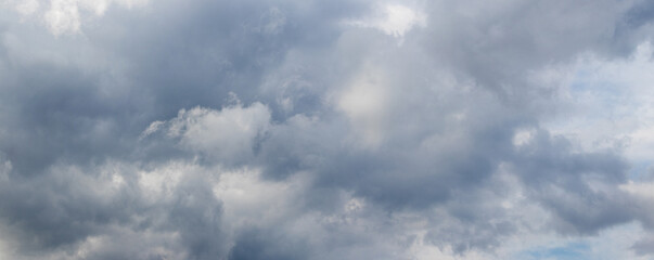 sky with gray clouds during bad weather