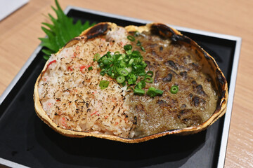 蟹の甲羅焼き