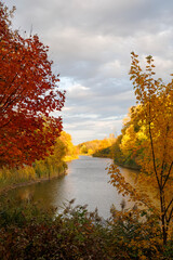 Obraz premium autumn landscape with river