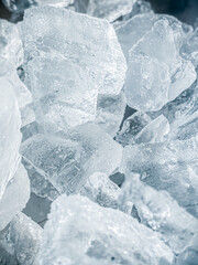 Obraz premium icecubes background,icecubes texture,icecubes wallpaper,ice helps to feel refreshed and cool water from the icecubes helps the water refresh your life and feel good.ice drinks for refreshment business