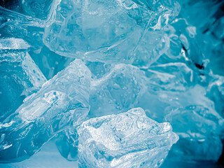 icecubes background,icecubes texture,icecubes wallpaper,ice helps to feel refreshed and cool water from the icecubes helps the water refresh your life and feel good.ice drinks for refreshment business