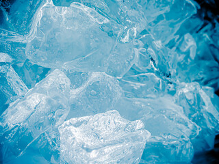 icecubes background,icecubes texture,icecubes wallpaper,ice helps to feel refreshed and cool water from the icecubes helps the water refresh your life and feel good.ice drinks for refreshment business