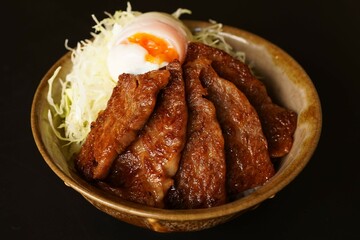 黒毛和牛特選カルビ切落し　カルビ丼