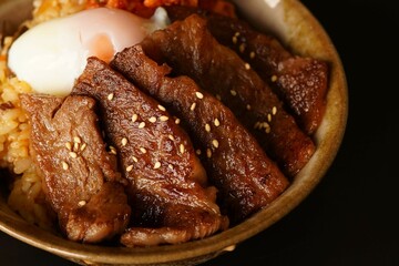 黒毛和牛特選カルビ切落し　ビビンバ丼