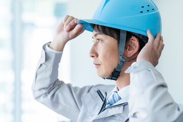 作業服のビジネスマン