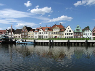Binnenhafen in Glückstadt an der Elbe in Schleswig-Holstein