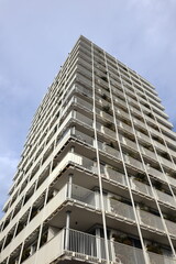 Fototapeta premium Green-City-Tower im Neubaugebiet Güterbahnhof Nord in Freiburg