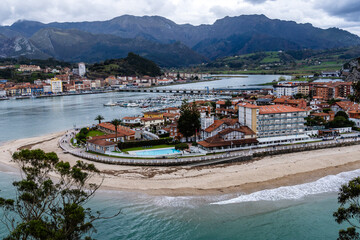 Fototapeta premium Panoramic view of the lovely town of Ribadesella in Asturias