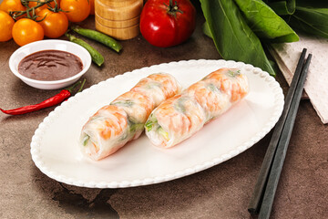 Vietnamese spring roll with prawn