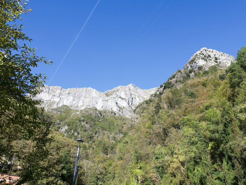 very nice view of mountain on top levigliani