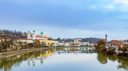Obraz premium View over the Inn river in Passau, Bavaria, Germany.