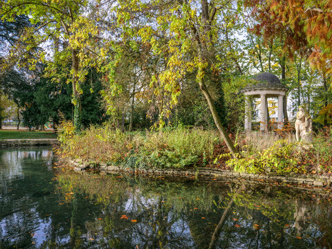 Parc de l'Arquebuse &agrave; Dijon en France