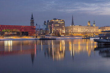 Obraz premium Das vorweihnachtliche Linz in der blauen Stunde