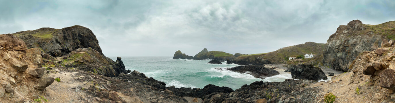 Kynance Cove in Cornwall - England (Panorama)
