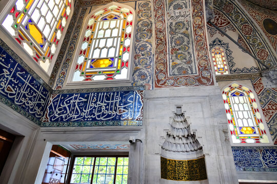 Interior of Tomb of Sultan Ahmed I (t&uuml;rbe, built in 1617 - 1619), the Blue Mosque&rsquo;s great patron, is on the north side of the mosque facing Sultanahmet Park. ISTANBUL, TURKEY. September 23, 2024.