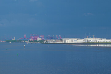Fototapeta premium EAirbus Flugplatz und Werksgelände Finkenwerder
