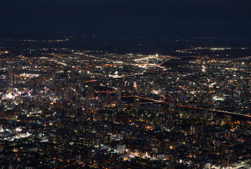 Obraz premium 札幌藻岩山山頂展望台からみた札幌のビル群の街並み