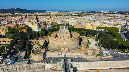 Castelo de Santo Ângelo (em italiano: Castel Sant' Angelo) é um castelo localizado na margem...