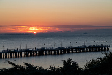 Obraz premium sunrise at the pier