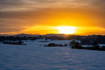 Obraz premium sunset, allgäu, evening sky, snow, winter, winter wonderland, christmas, wallpaper, orange, red, blue, field, hill, mountains