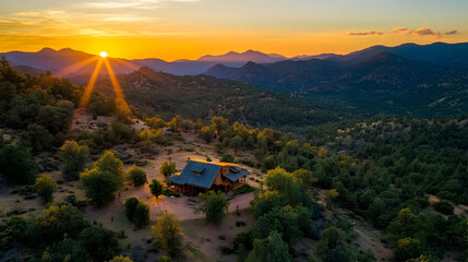 Sunset Mountain Cabin: LGBTQ+ Retreat, Hiking Trails, Scenic Valley