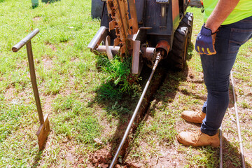 In order to install an underground communication system, horizontal directional drilling machine...