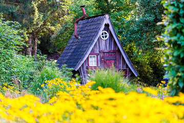 Little Hous in a Garden