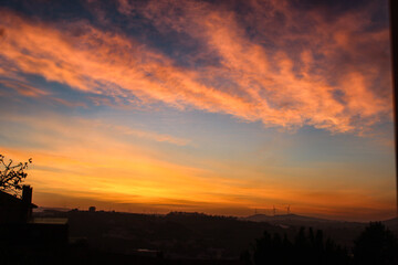 Fototapeta premium morning sunrise in de countryside 