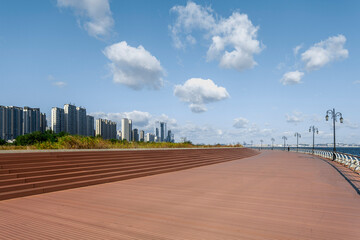 promenade in the city
