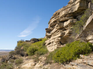 Obraz premium View of the Cliff at First Peoples Buffalo Jump State Park in Montana from Below