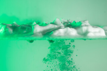schaum farbe tropfen wasser grün