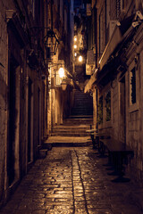 Obraz premium Street in old town of Dubrovnik city at night, Croatia