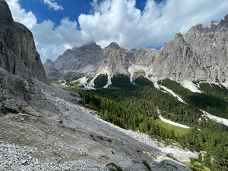 Alpenlandschaft - Dolomiten 