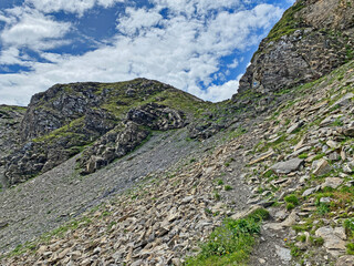 Rocky alpine peaks above Lake Melchsee or Melch Lake in the Uri Alps mountain massif, Kerns - Canton of Obwald, Switzerland (Kanton Obwalden, Schweiz)