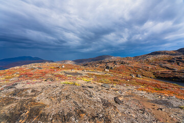 Fototapeta premium Hills and mountains on the Arctic Circle Trail which links Kangerlussuaq and Sisimiut, Greenland