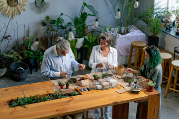 top shot master class on creating compositions from plants for elderly people green-haired teacher happy old age elderly couple pleasant memories leisure time in old age