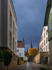 Fachwerk in Oberstadt, so wohnt Marburg, eng und auch dunkel kann es sein