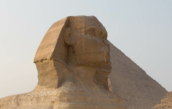 THE SFINKS AND PYRAMID IN THE GIZA IN EGYPT
