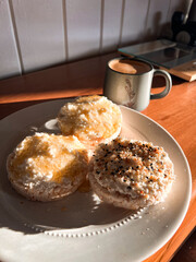 rice cakes with cottage cheese