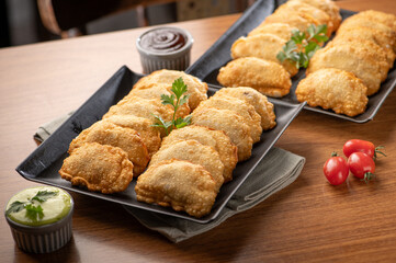 pasteis gourmet , pasteis fritos brasileiros 