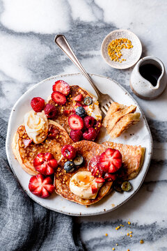 Lemon ricotta pancakes with fruit
