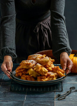 pumpkin donuts, spanish sweet dish, Bu&ntilde;uelos de calabaza, la receta traditional valenciana, autumnal theme, big pumpkin
