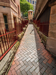 Obraz premium Narrow Lane At The Rocks Sydney vert