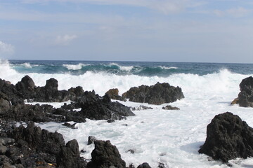 Obraz premium Rocky coastline hawaii