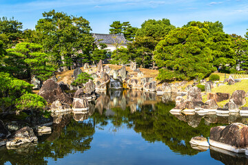 京都、元離宮二条城の二の丸庭園