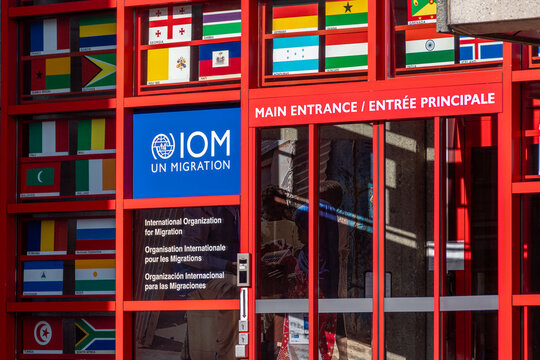 Gen&egrave;ve, Suisse - 16 novembre 2024: Entr&eacute;e du si&egrave;ge de l'Organisation Internationale pour les Migrations (OIM ou IOM), agence intergouvernementale des Nations Unies sp&eacute;cialis&eacute;e dans les migrations