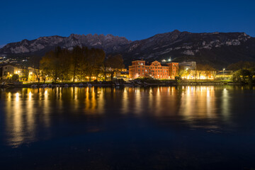 Lecco di sera