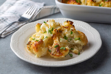 Baked cauliflower gratin with cream and cheese