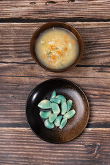 Laba garlic and sweet potato lily golden rice porridge